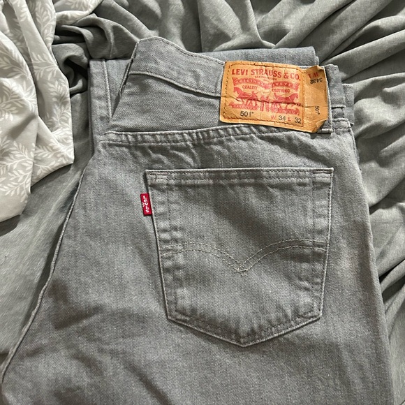 Levi's Gray Denim Jeans with Tan Label - Picture 4 of 15